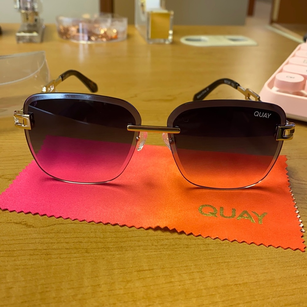 QUAY X SAWEETIE No Cap Sunglasses